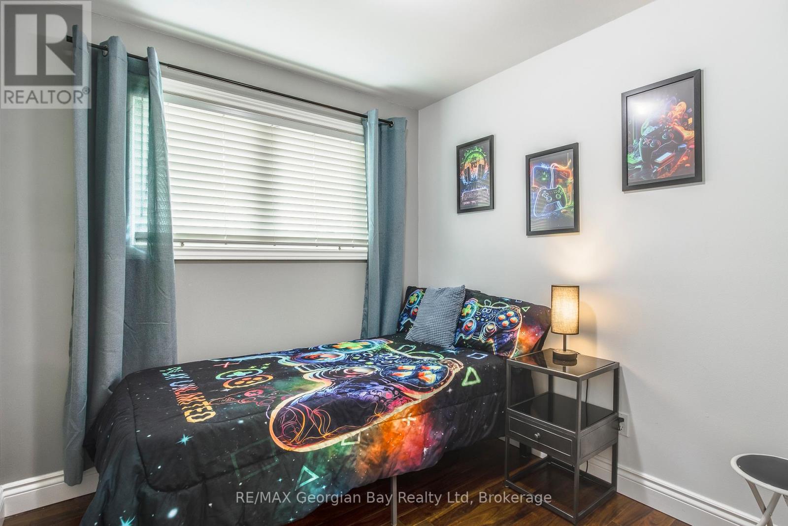 Photo 5 of 32 Kerr Drive, Penetanguishene ON