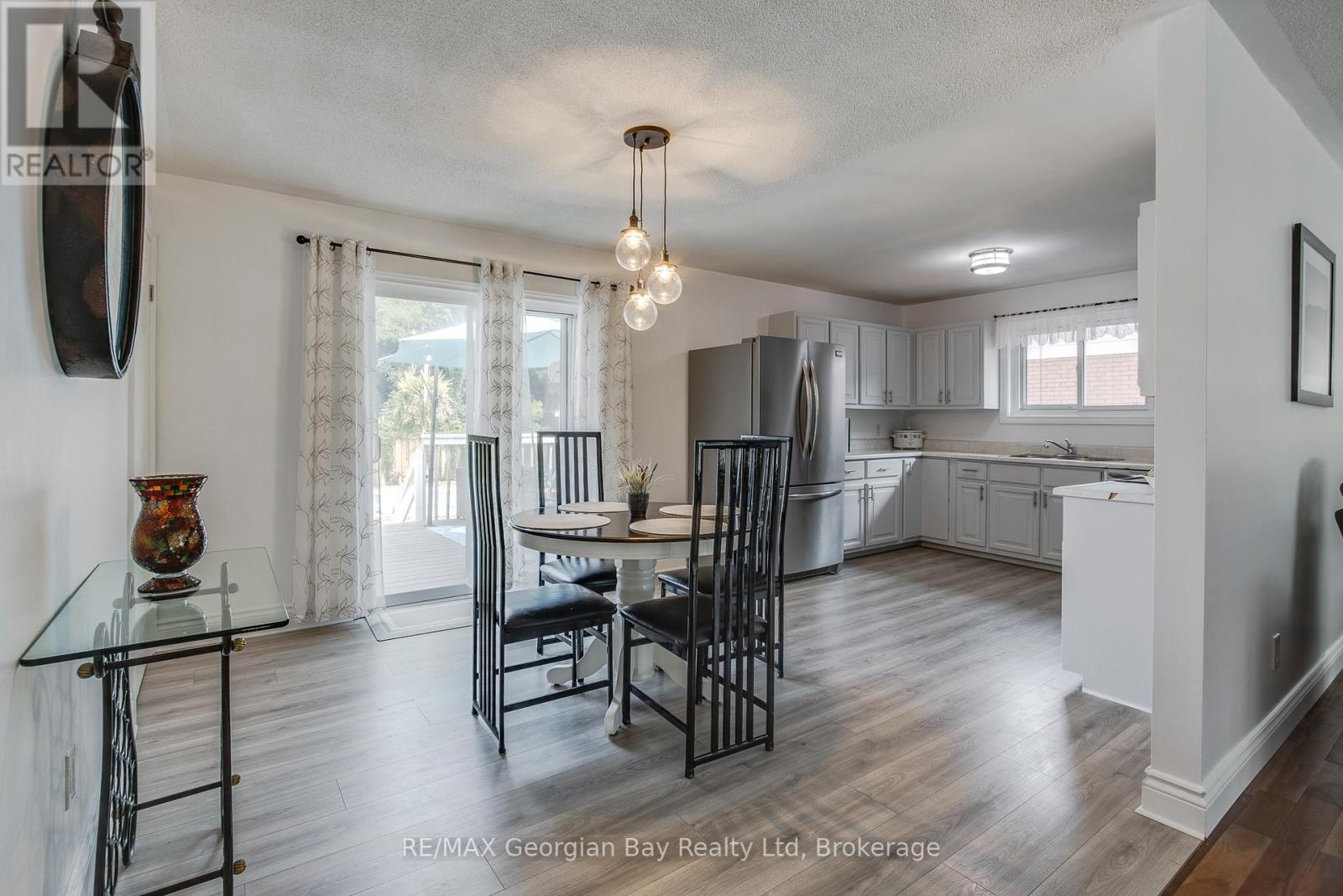 Photo 11 of 32 Kerr Drive, Penetanguishene ON