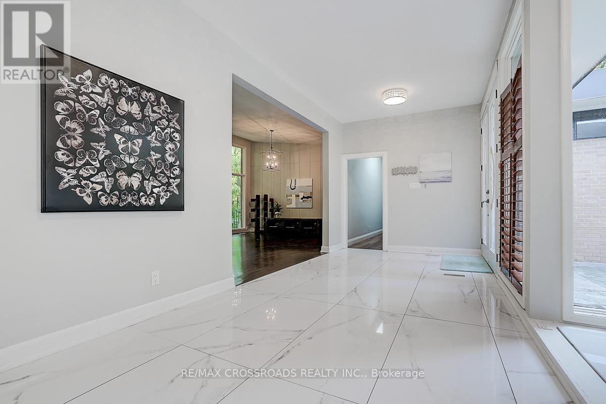 Photo 40 of 53 Forest Grove Main Floor Drive, Toronto ON