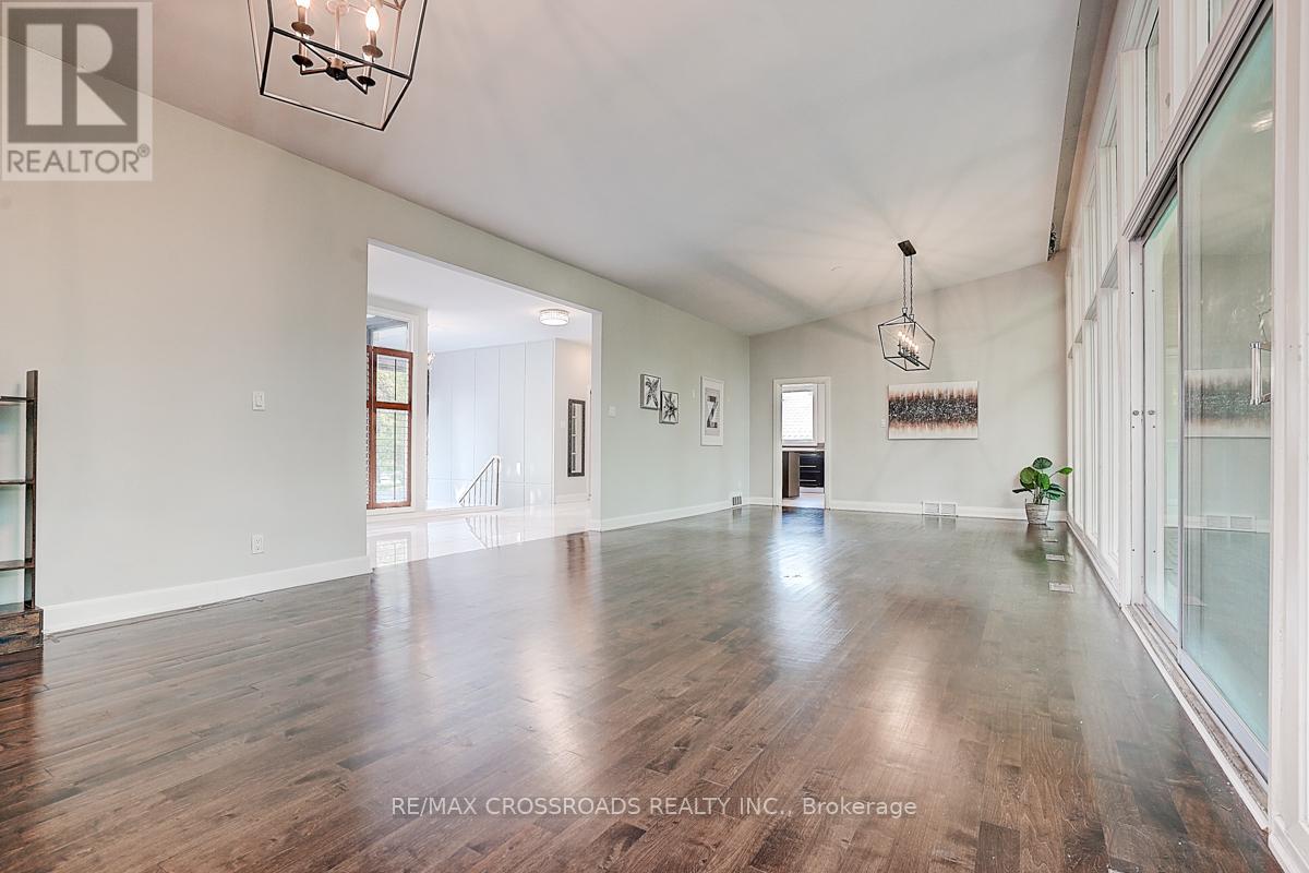 Photo 48 of 53 Forest Grove Main Floor Drive, Toronto ON