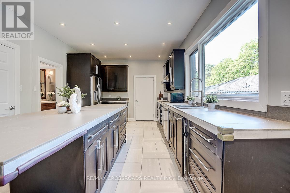 Photo 35 of 53 Forest Grove Main Floor Drive, Toronto ON