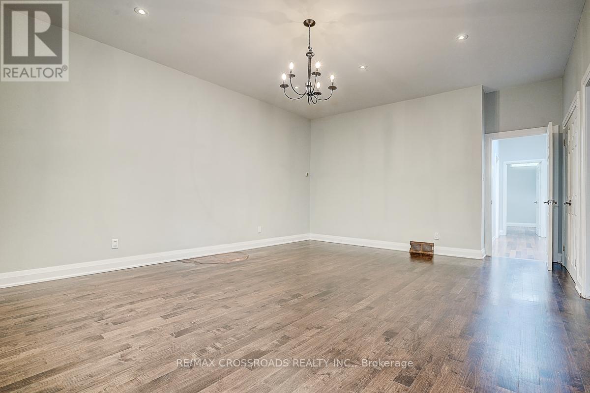 Photo 29 of 53 Forest Grove Main Floor Drive, Toronto ON