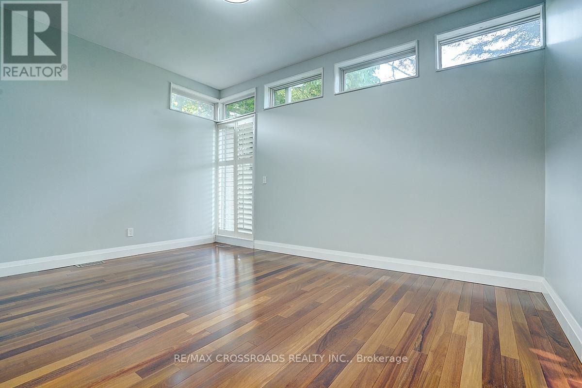Photo 31 of 53 Forest Grove Main Floor Drive, Toronto ON
