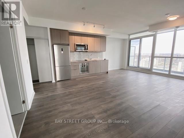 Photo 8 of 2304 38 Forest Manor Road, Toronto ON