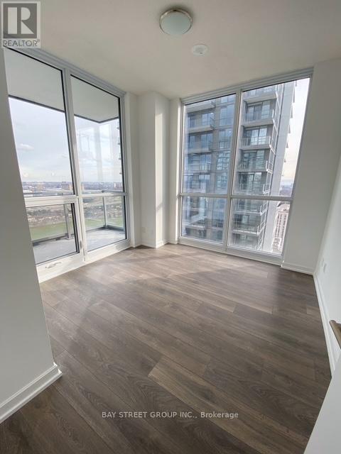 Photo 5 of 2304 38 Forest Manor Road, Toronto ON