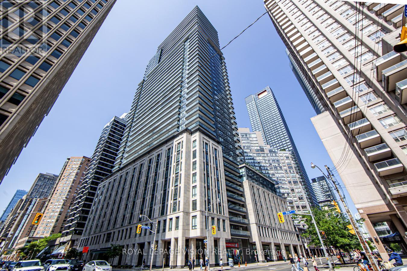 Photo 2 of 203 955 Bay Street, Toronto ON