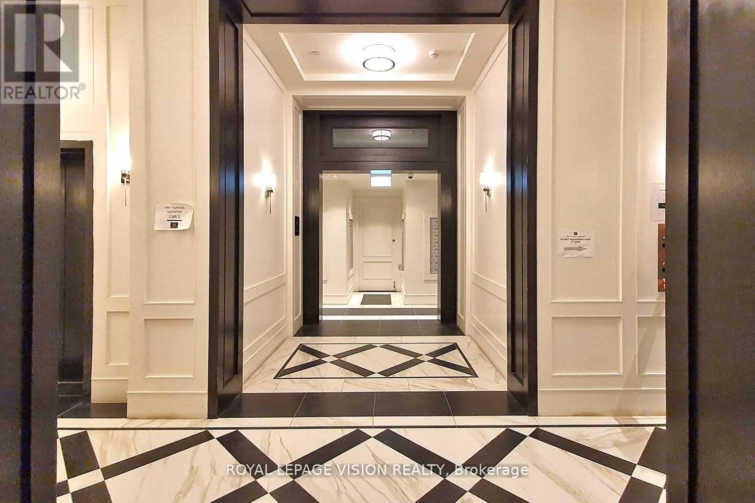 Photo 4 of 203 955 Bay Street, Toronto ON