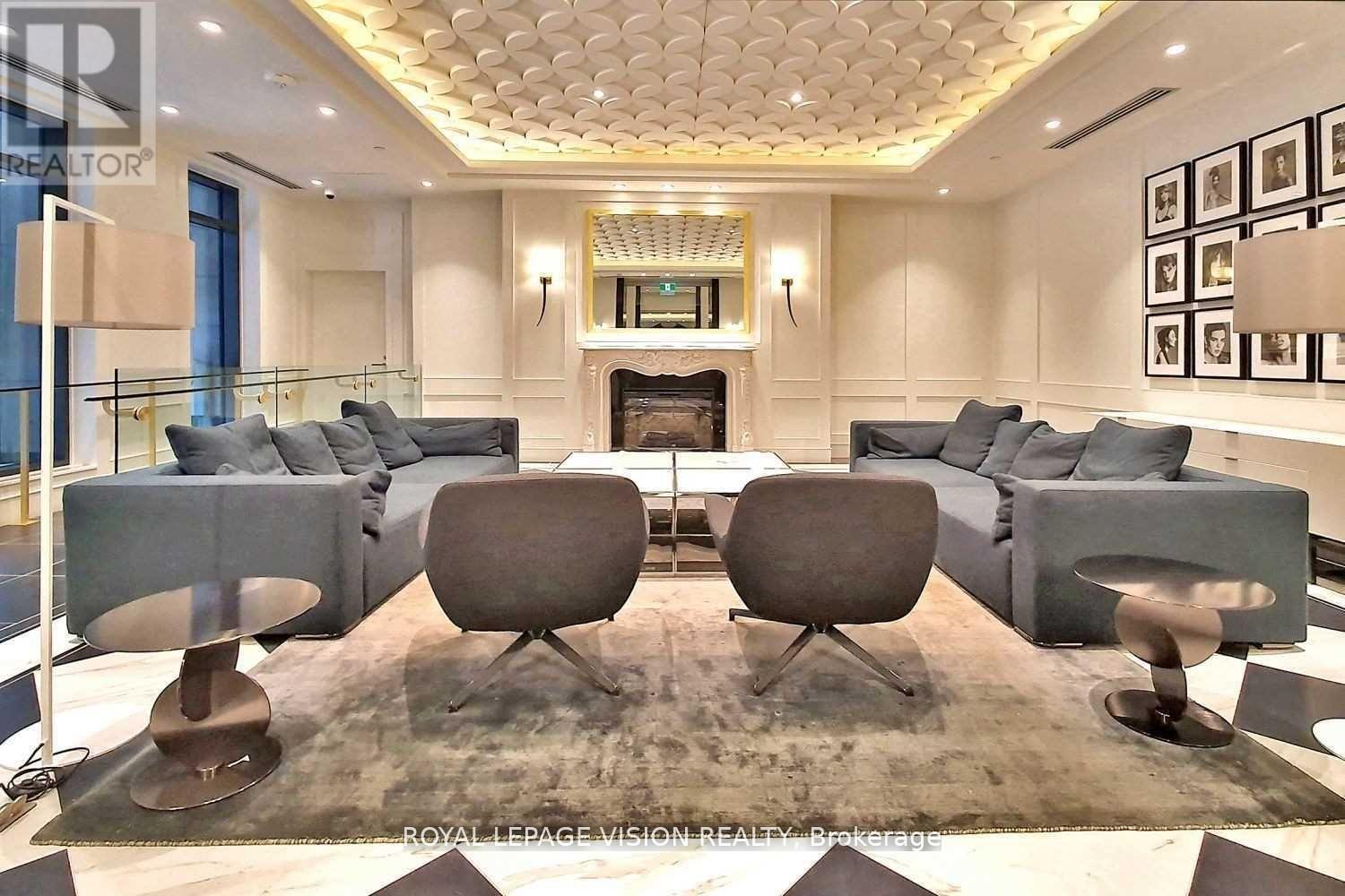 Photo 7 of 203 955 Bay Street, Toronto ON