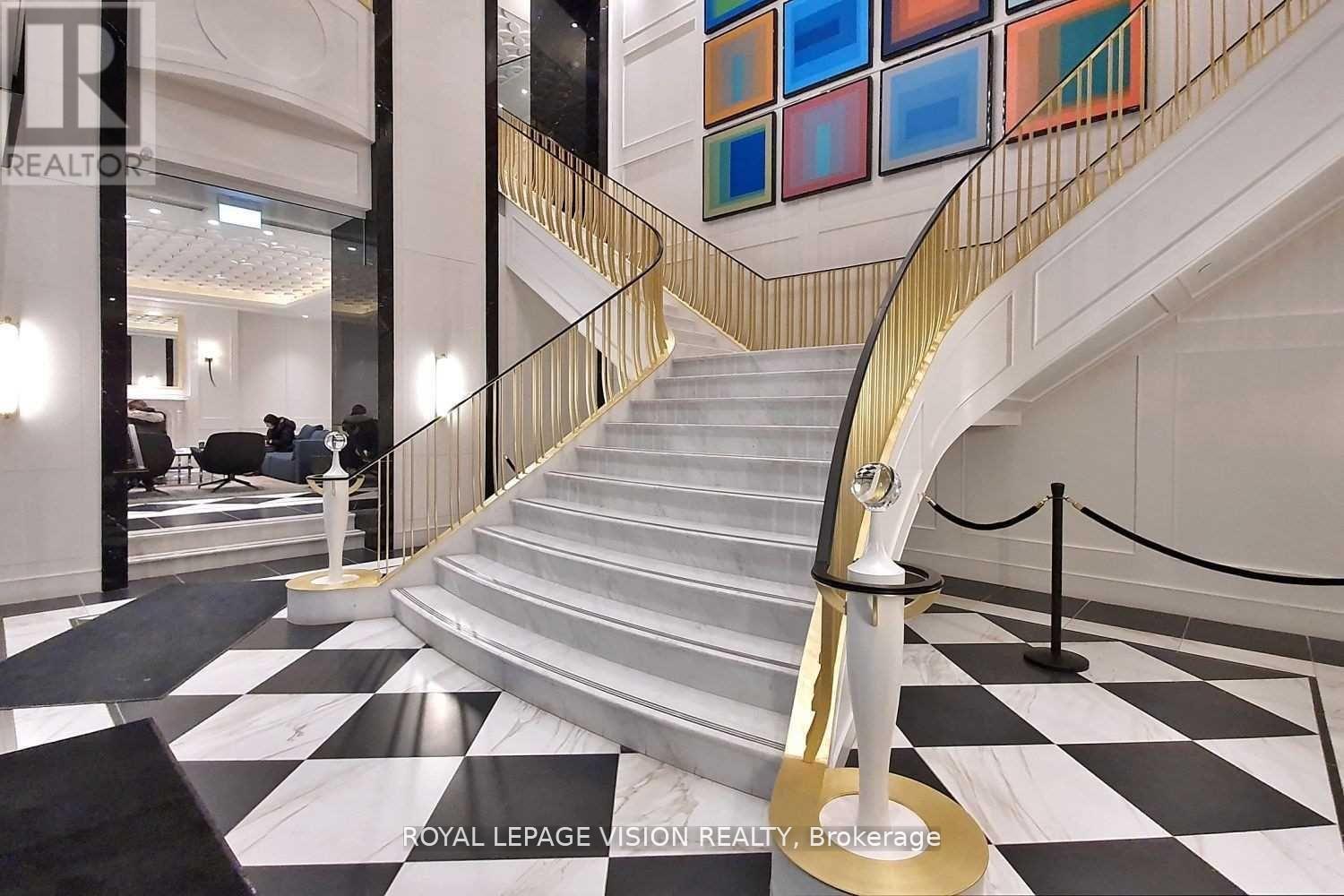 Photo 3 of 203 955 Bay Street, Toronto ON
