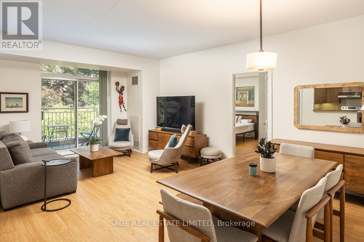 Photo 3 of 212 485 Rosewell Avenue, Toronto ON