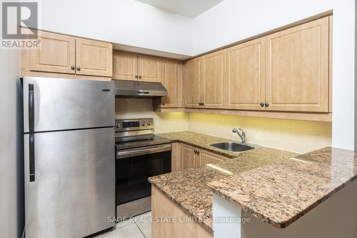 Photo 5 of 212 485 Rosewell Avenue, Toronto ON