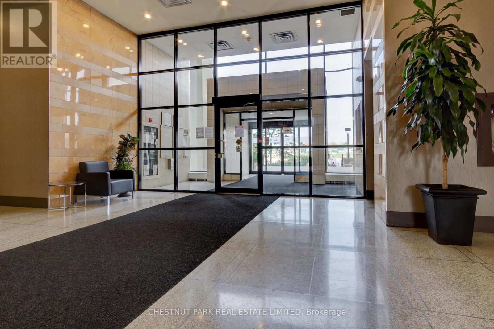 Photo 2 of 1108 797 Don Mills Road, Toronto ON