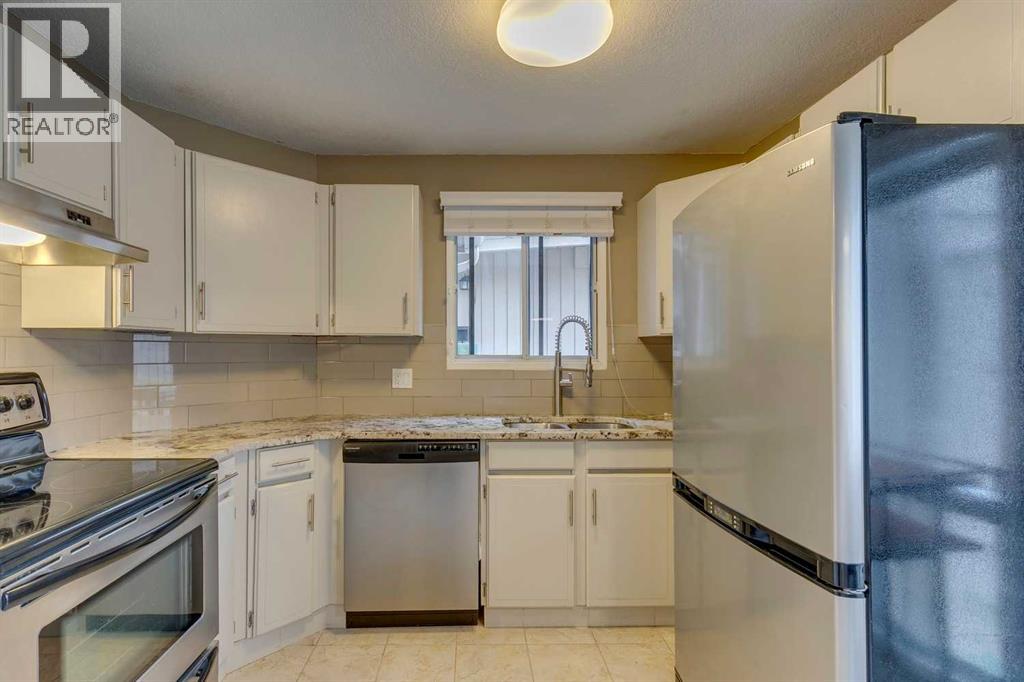 Single Family House for Sale in   Beacham Way NW Beddington Heights Calgary 