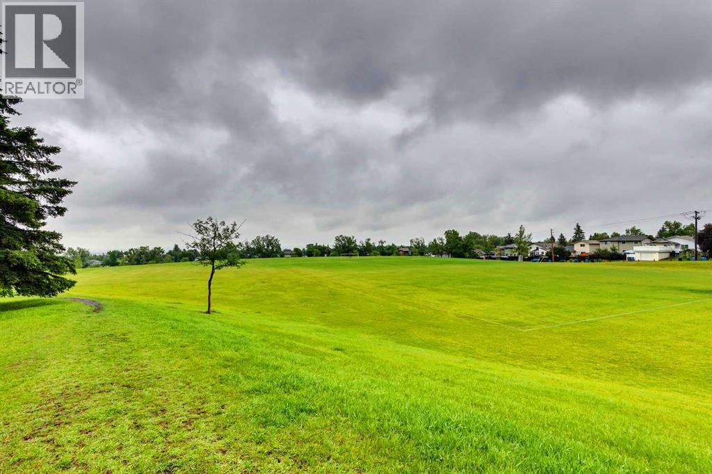 Single Family House for Sale in   Beacham Way NW Beddington Heights Calgary 