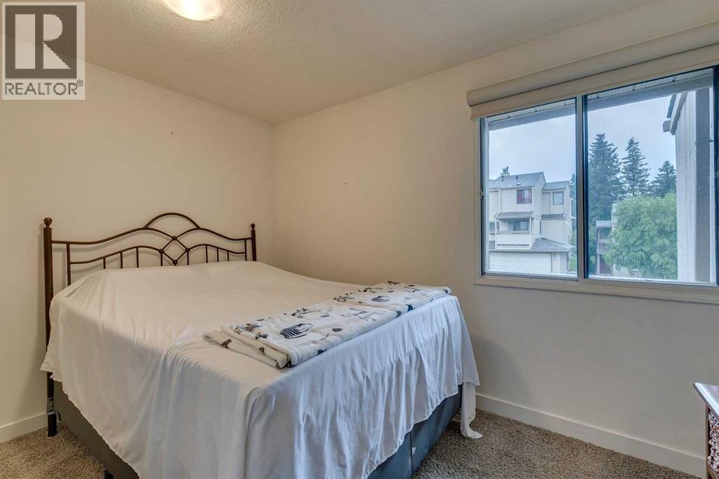 Single Family House for Sale in   Beacham Way NW Beddington Heights Calgary 
