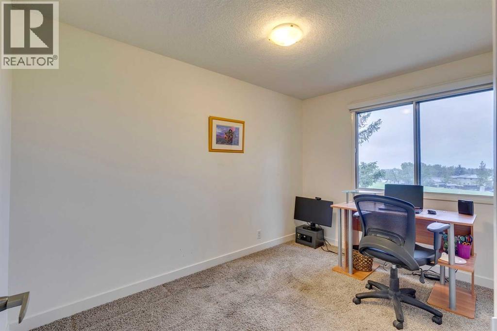 Single Family House for Sale in   Beacham Way NW Beddington Heights Calgary 