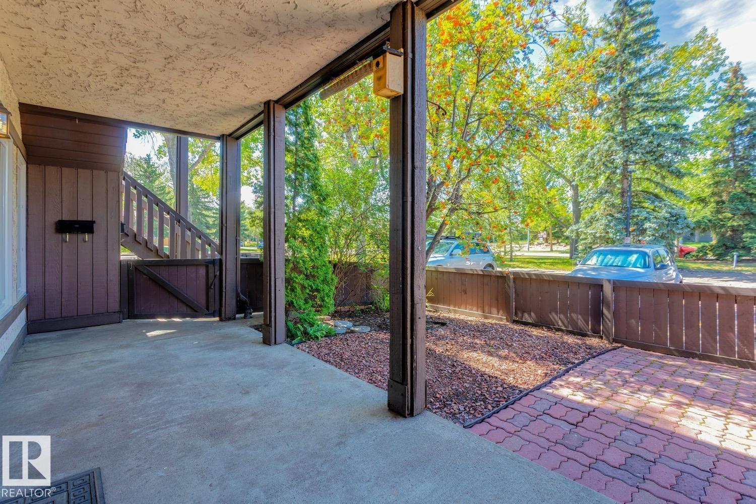 Photo 28 of 206 Surrey Gardens Gd Nw, Edmonton AB