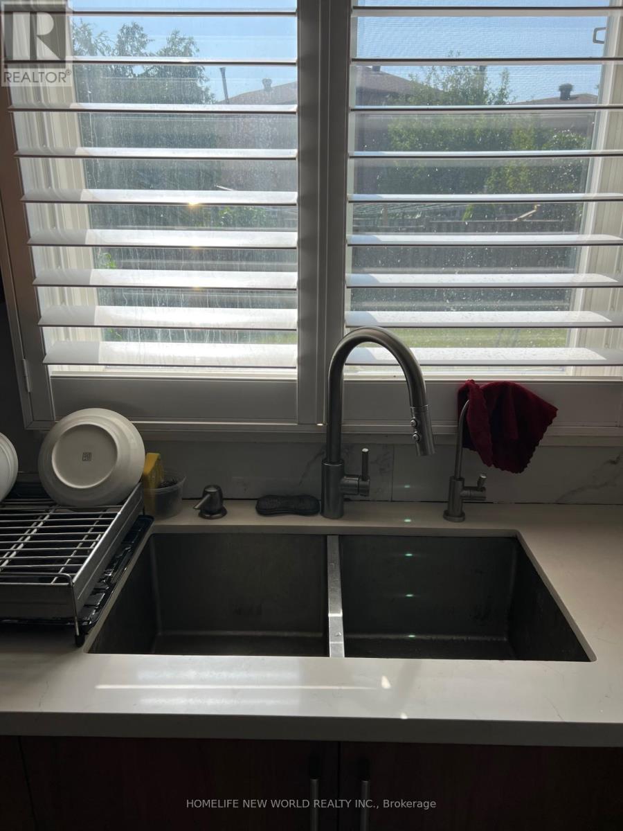 Photo 1 of Main Rm 1 27 Wilclay Avenue, Markham ON