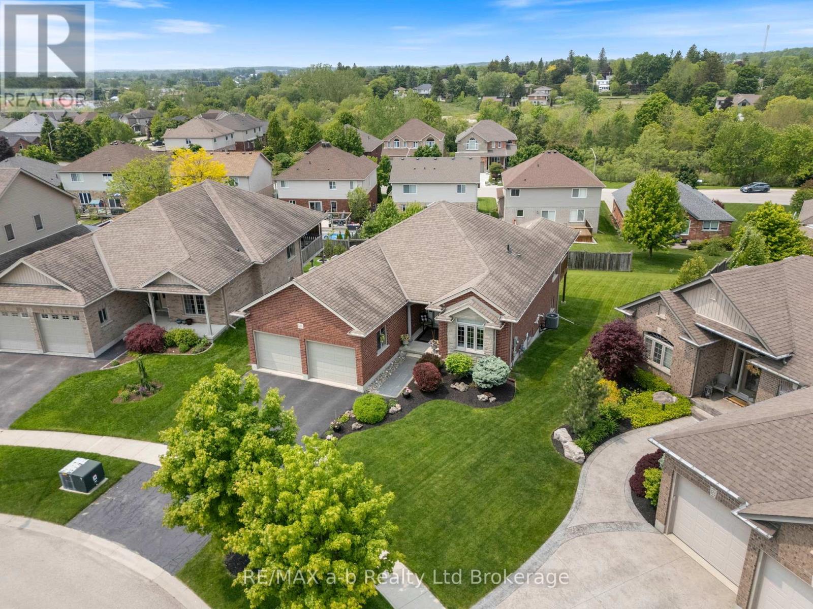 Photo 29 of 127 Gerber Meadows Drive, Wellesley ON