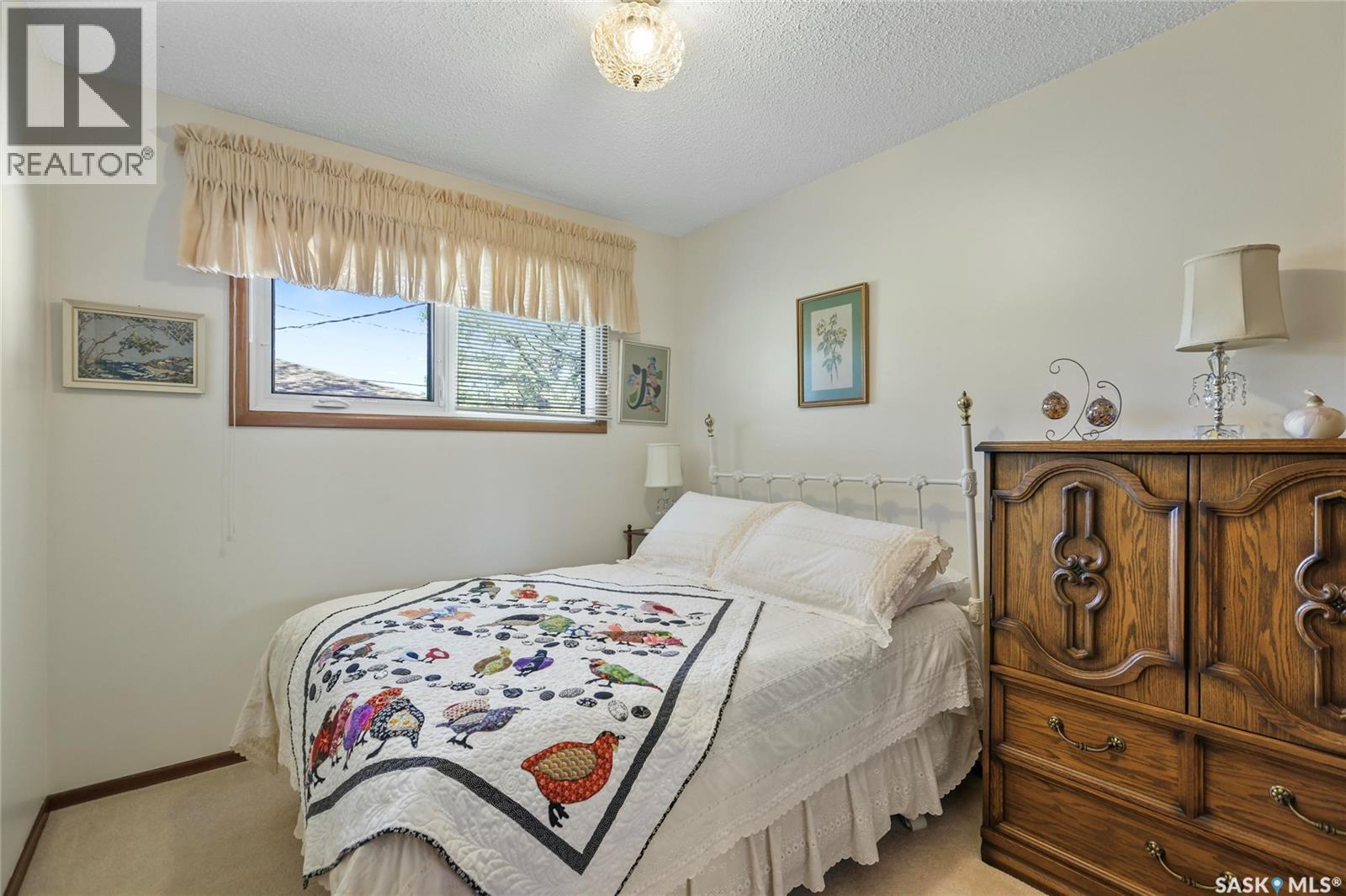 Photo 15 of 144 Woodward Avenue, Regina SK