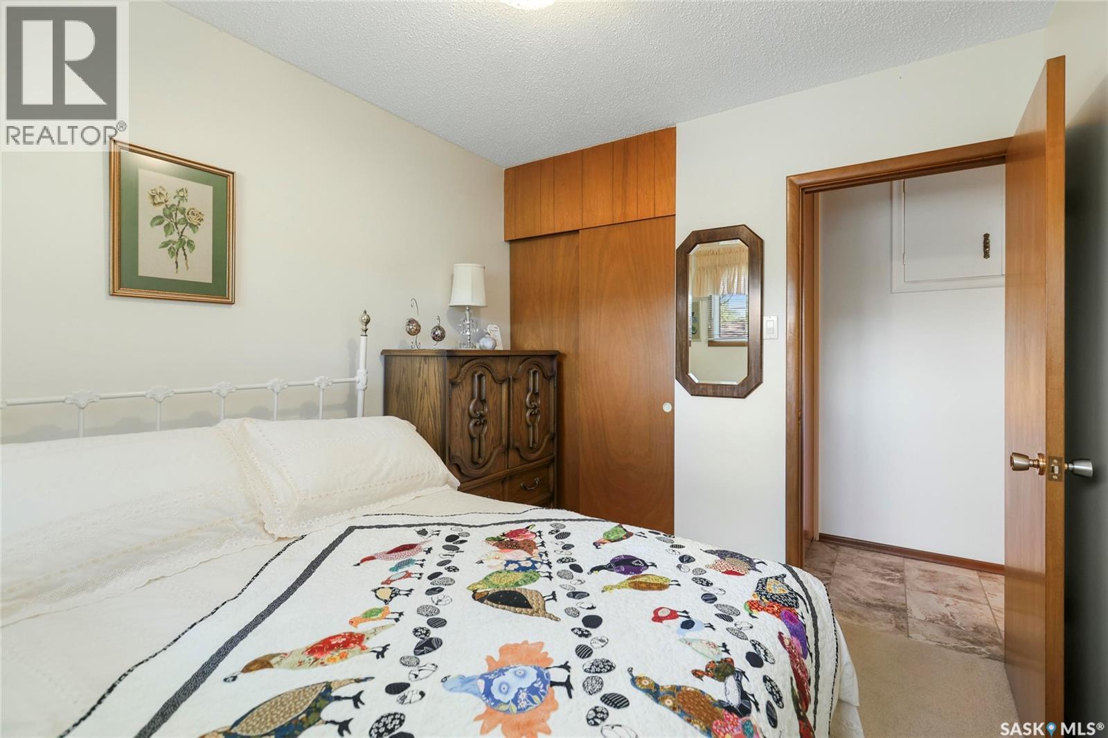 Photo 16 of 144 Woodward Avenue, Regina SK