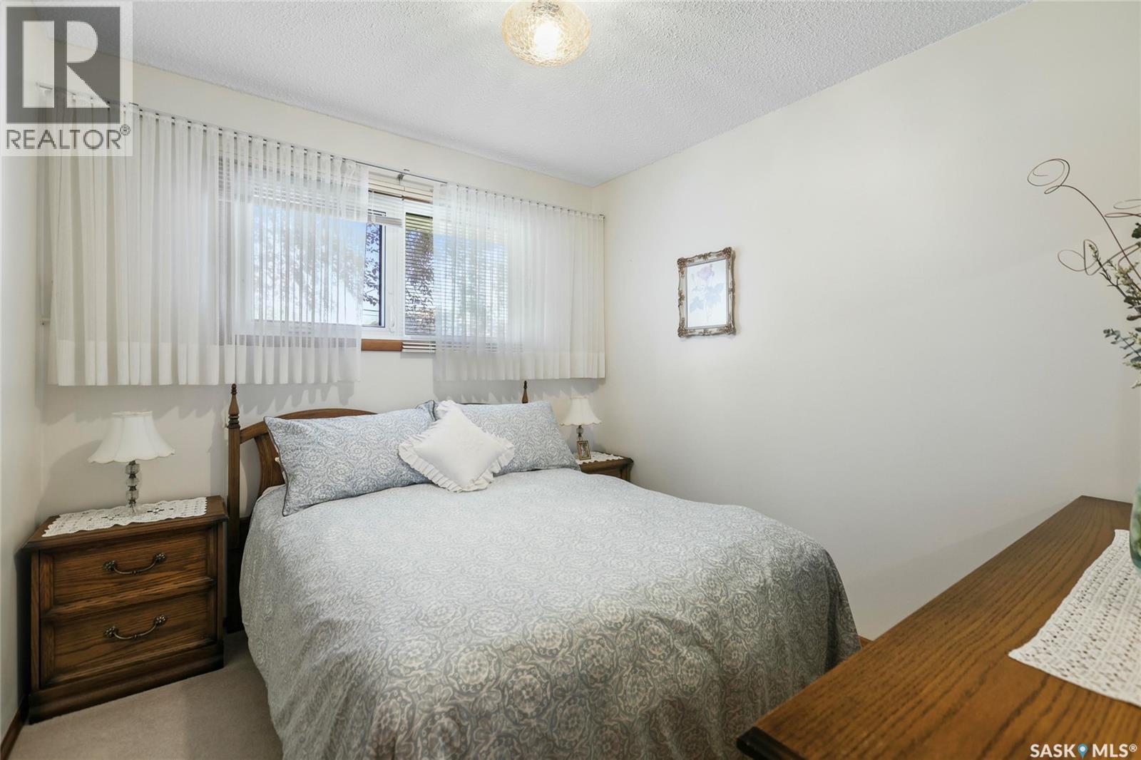 Photo 18 of 144 Woodward Avenue, Regina SK