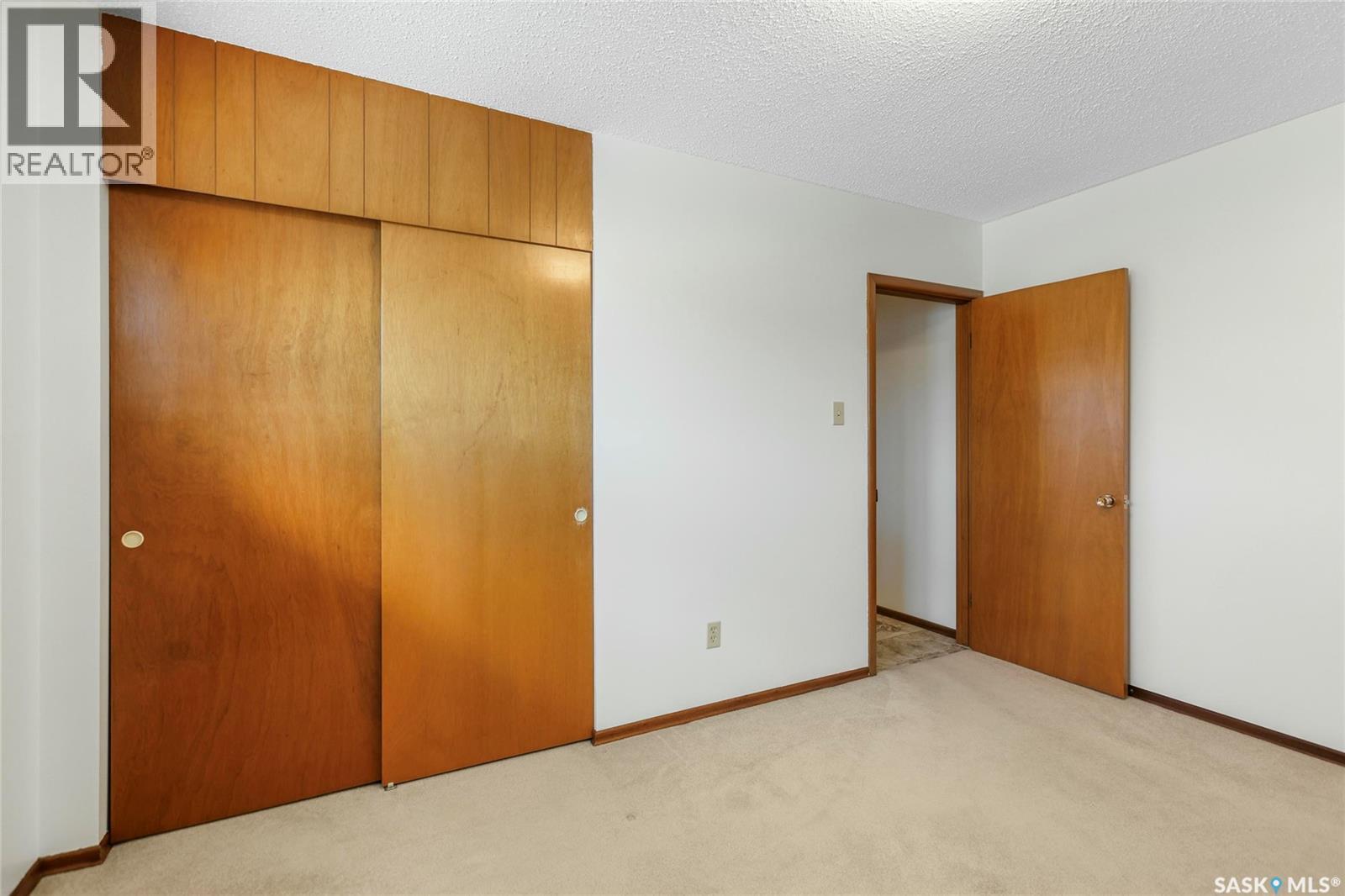 Photo 20 of 144 Woodward Avenue, Regina SK
