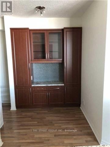 Photo 6 of 2309 220 Burnhamthorpe Road W, Mississauga ON
