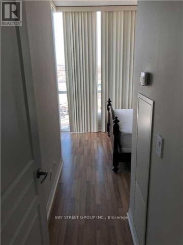Photo 10 of 2309 220 Burnhamthorpe Road W, Mississauga ON