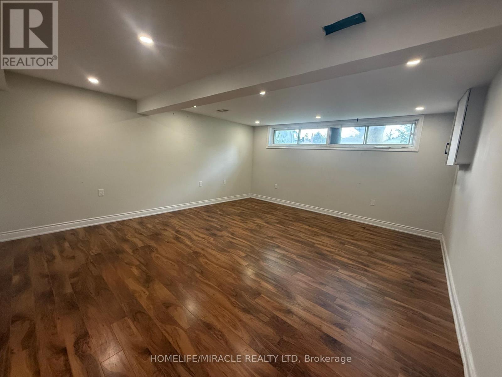 Photo 2 of 14 Belgate Place, Toronto ON