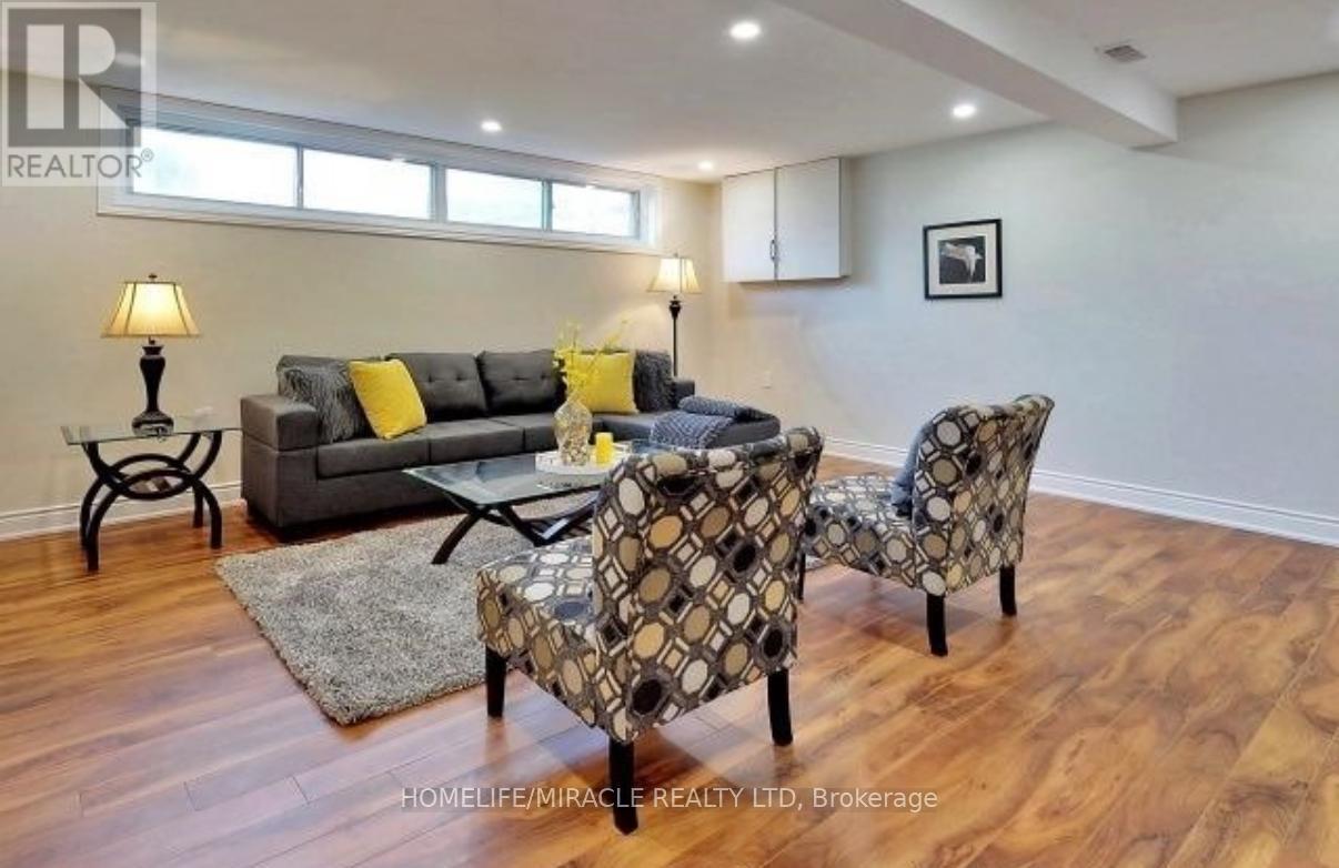 Photo 8 of 14 Belgate Place, Toronto ON