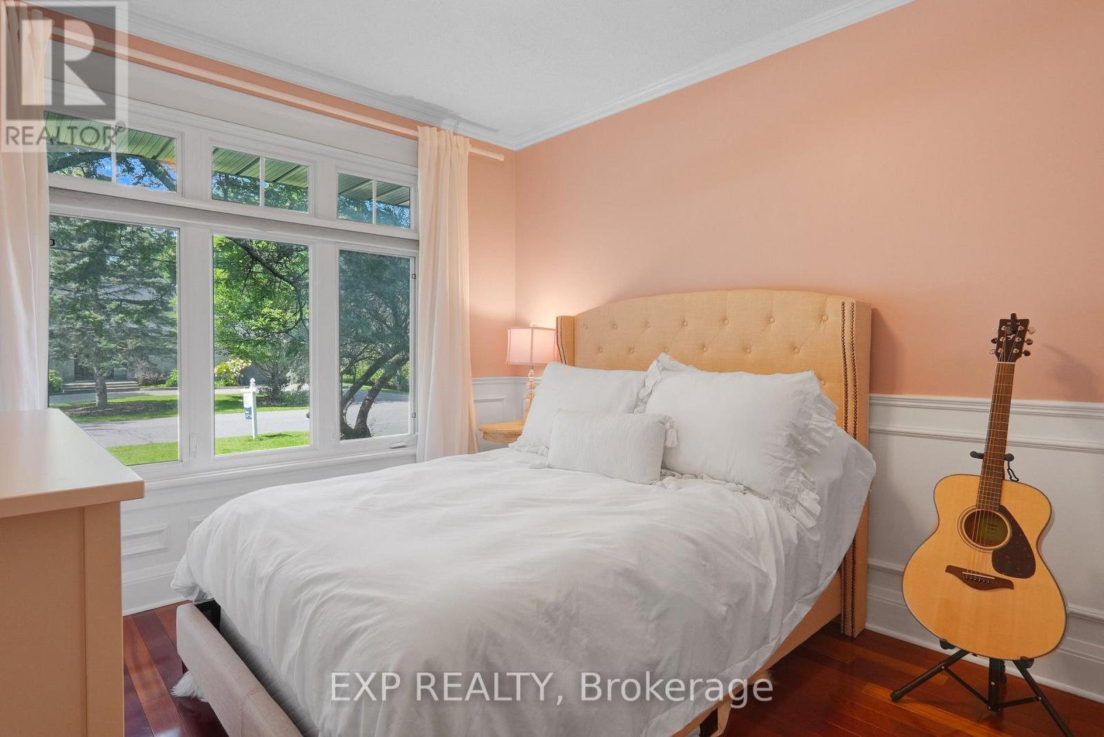 Photo 32 of 72 Delong Drive, Ottawa ON