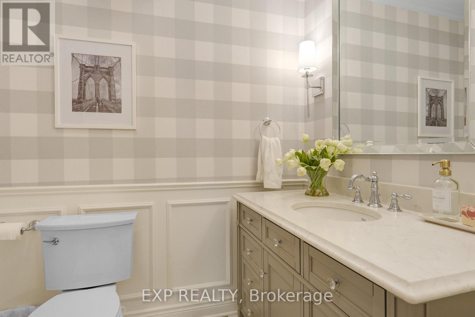 Photo 2 of 72 Delong Drive, Ottawa ON
