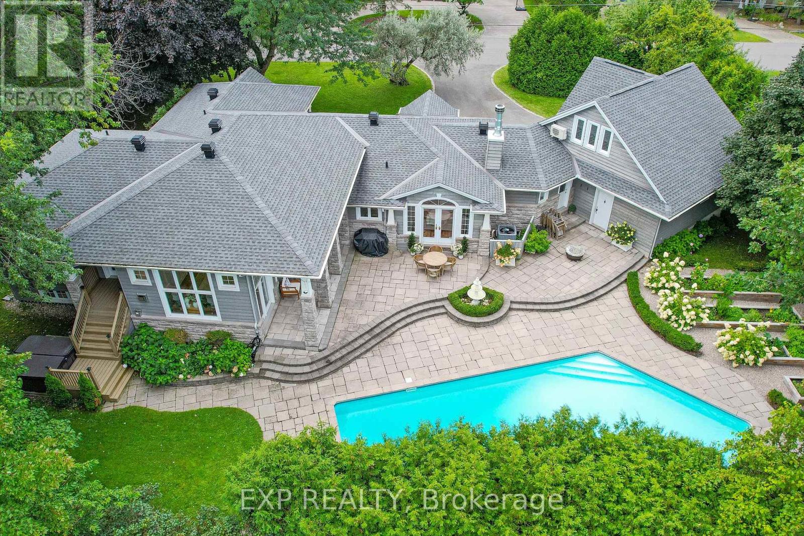 Photo 17 of 72 Delong Drive, Ottawa ON
