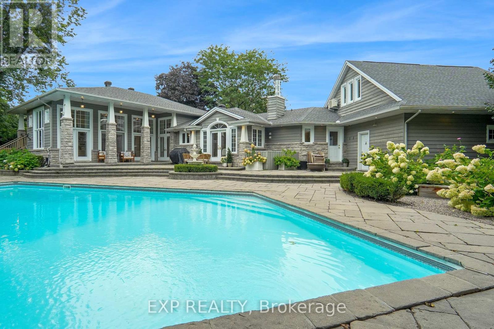 Photo 18 of 72 Delong Drive, Ottawa ON