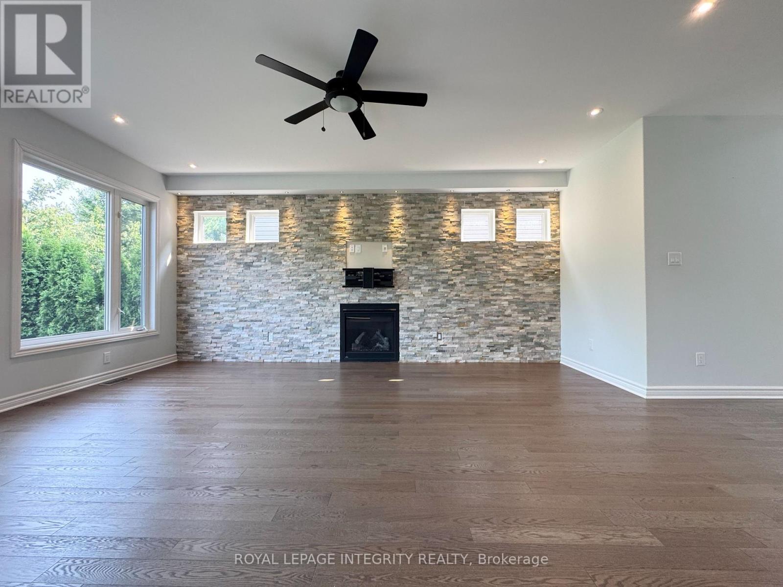 Photo 26 of 170 Escarpment Crescent, Ottawa ON
