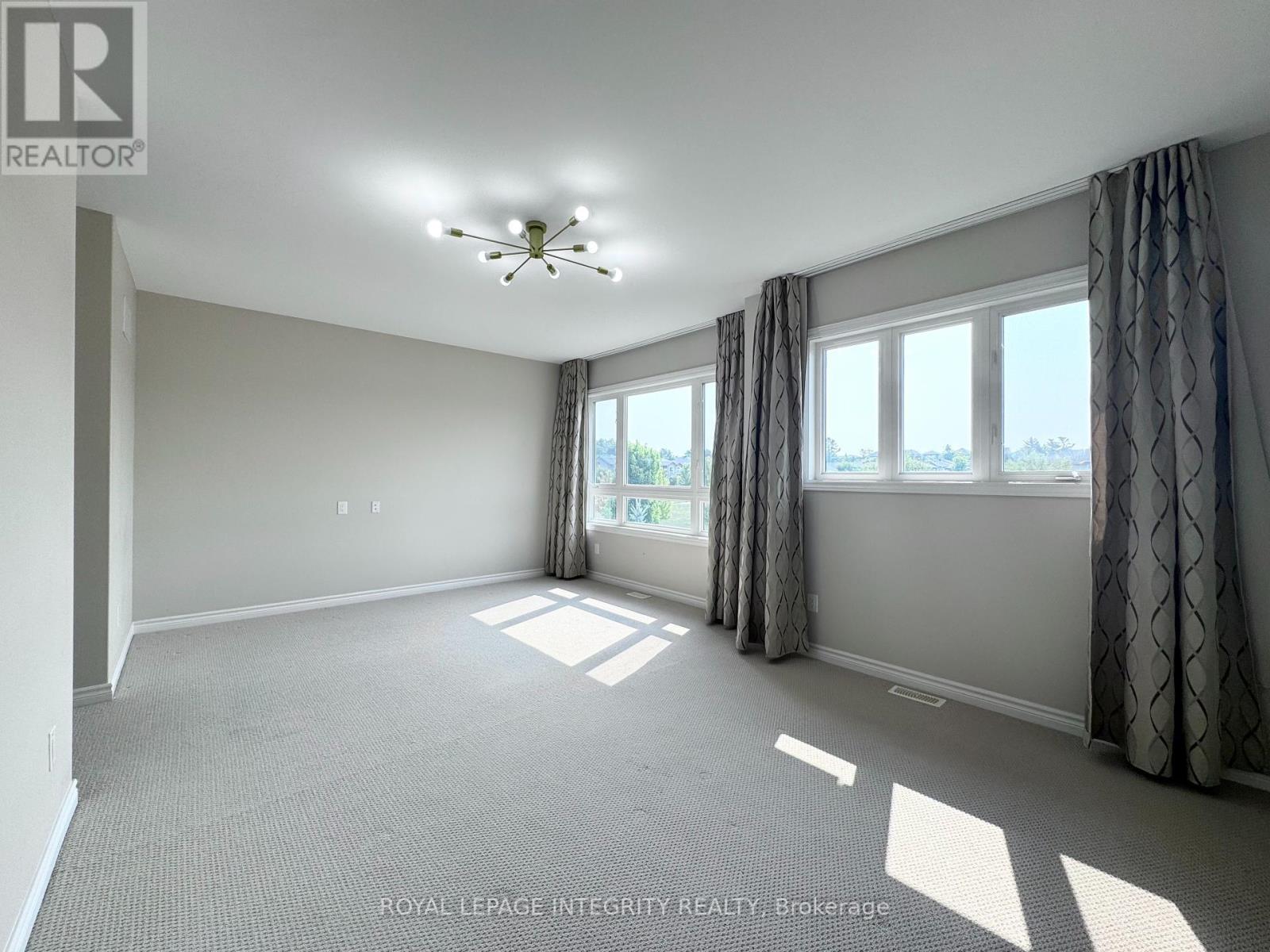 Photo 25 of 170 Escarpment Crescent, Ottawa ON