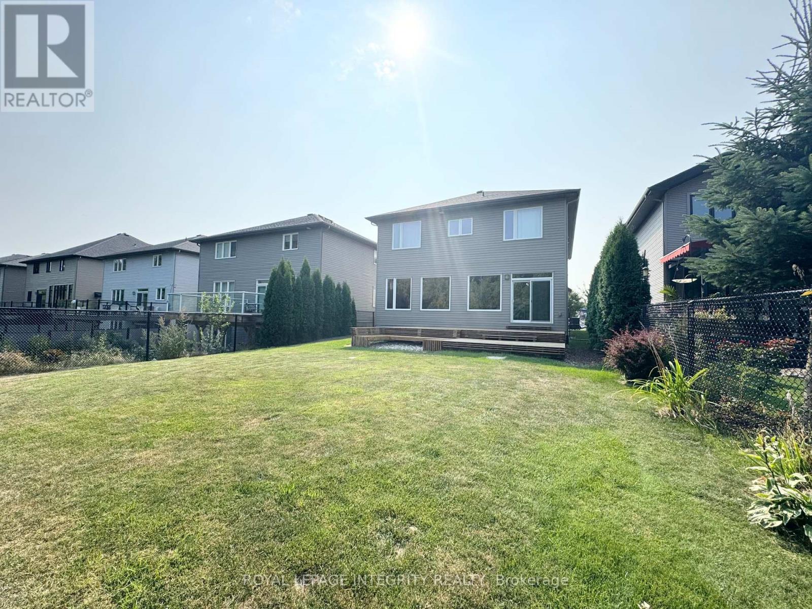 Photo 43 of 170 Escarpment Crescent, Ottawa ON