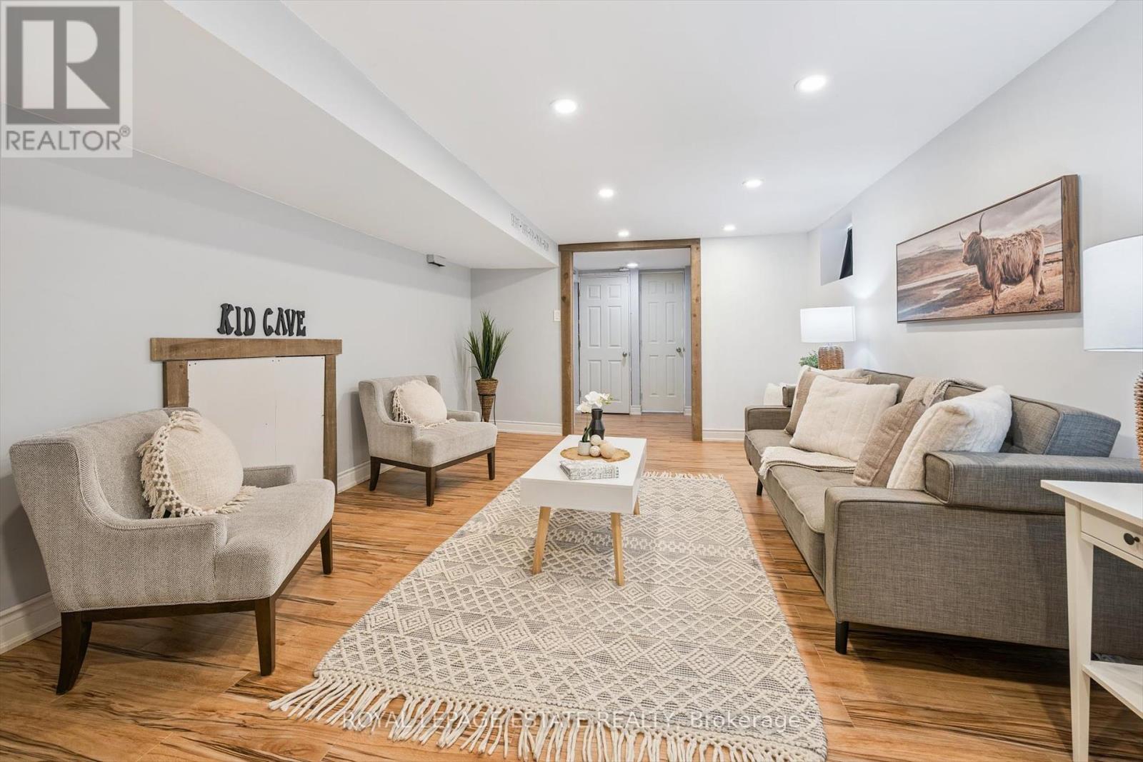Photo 15 of 57 Nanwood Drive, Brampton ON