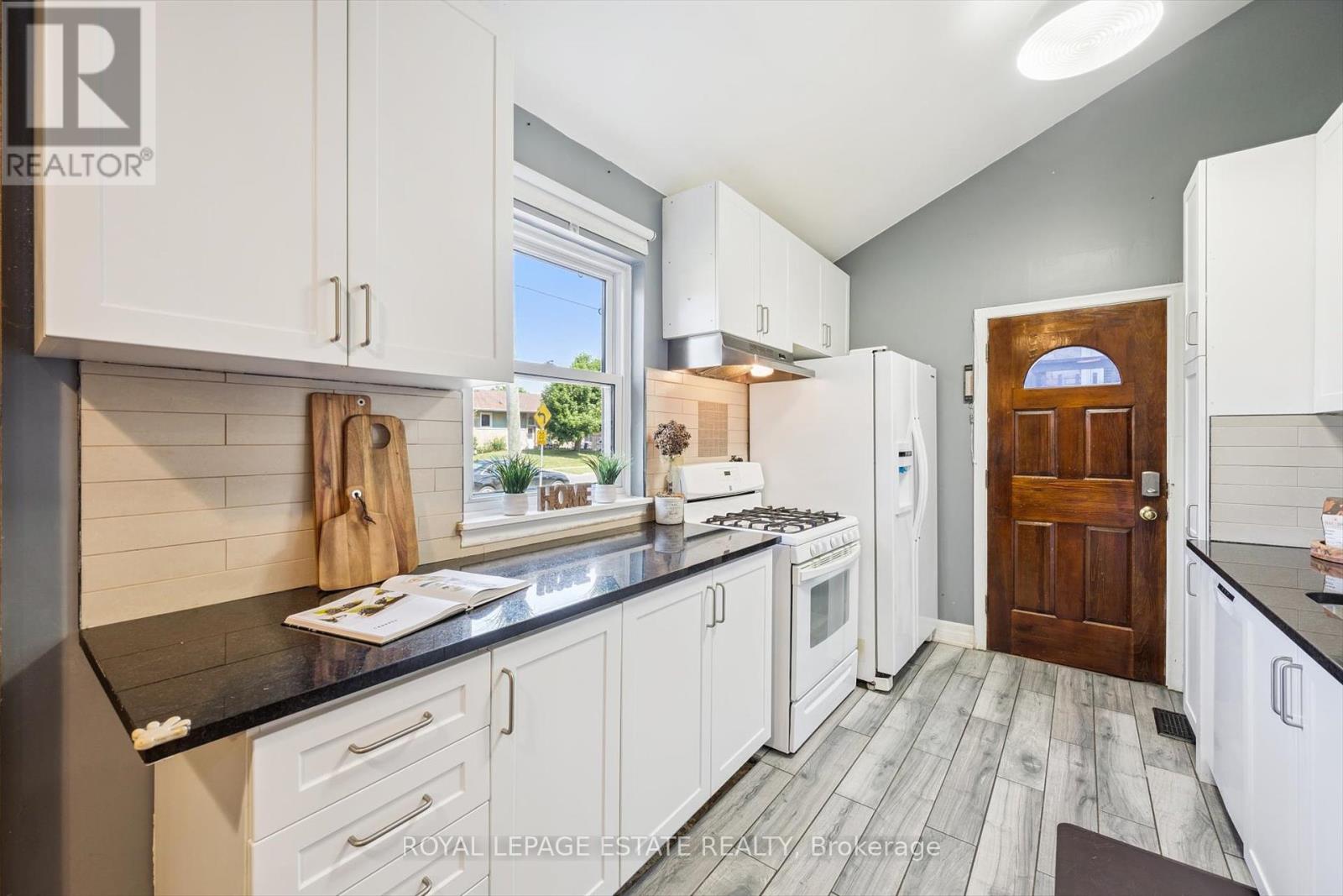 Photo 11 of 57 Nanwood Drive, Brampton ON
