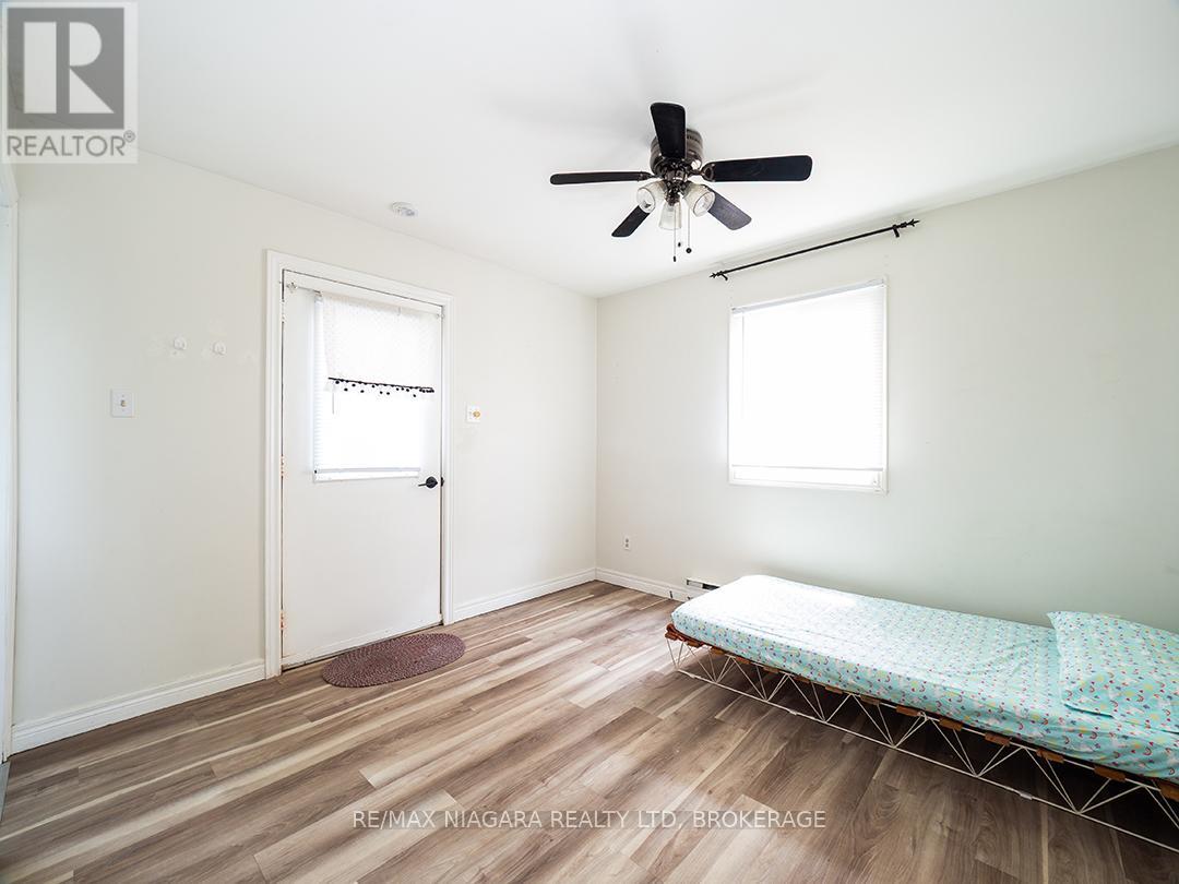 Photo 13 of 225 Edgar Street, Welland ON