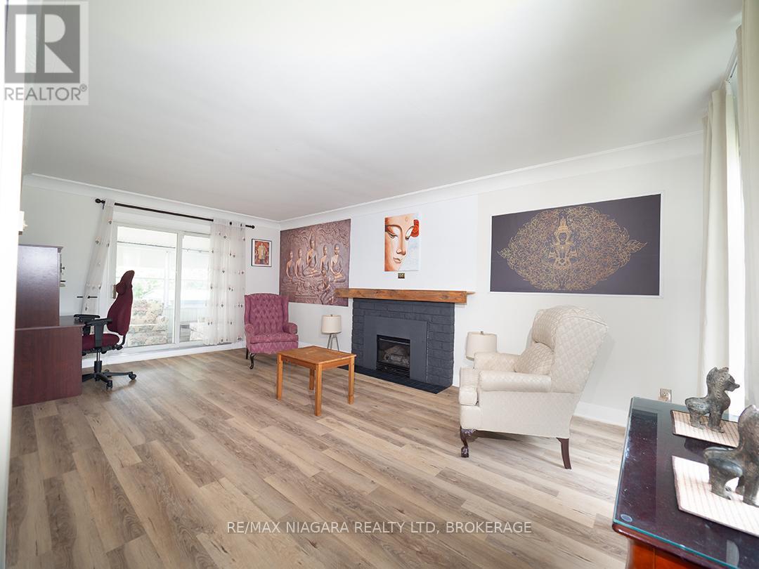 Photo 22 of 225 Edgar Street, Welland ON