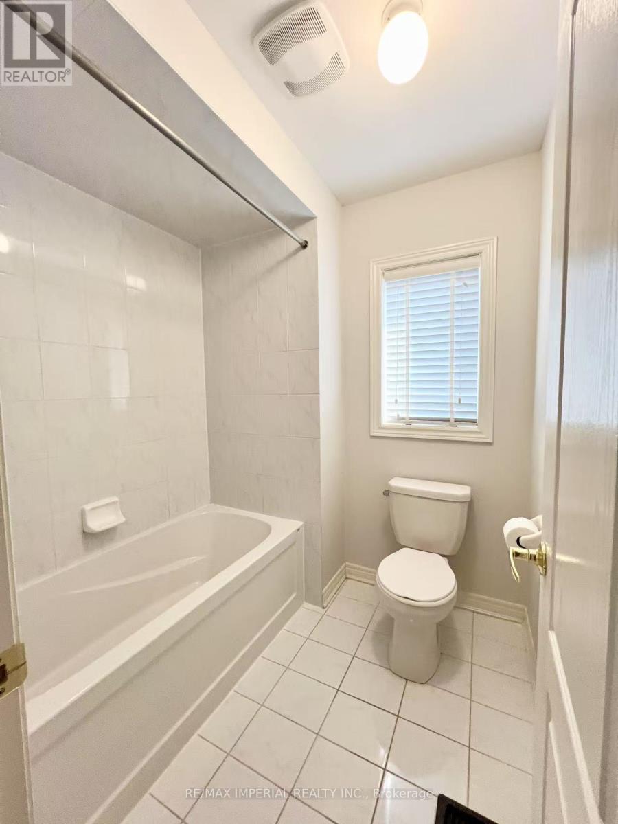 Photo 12 of 1199 Mctavish Drive, Newmarket ON