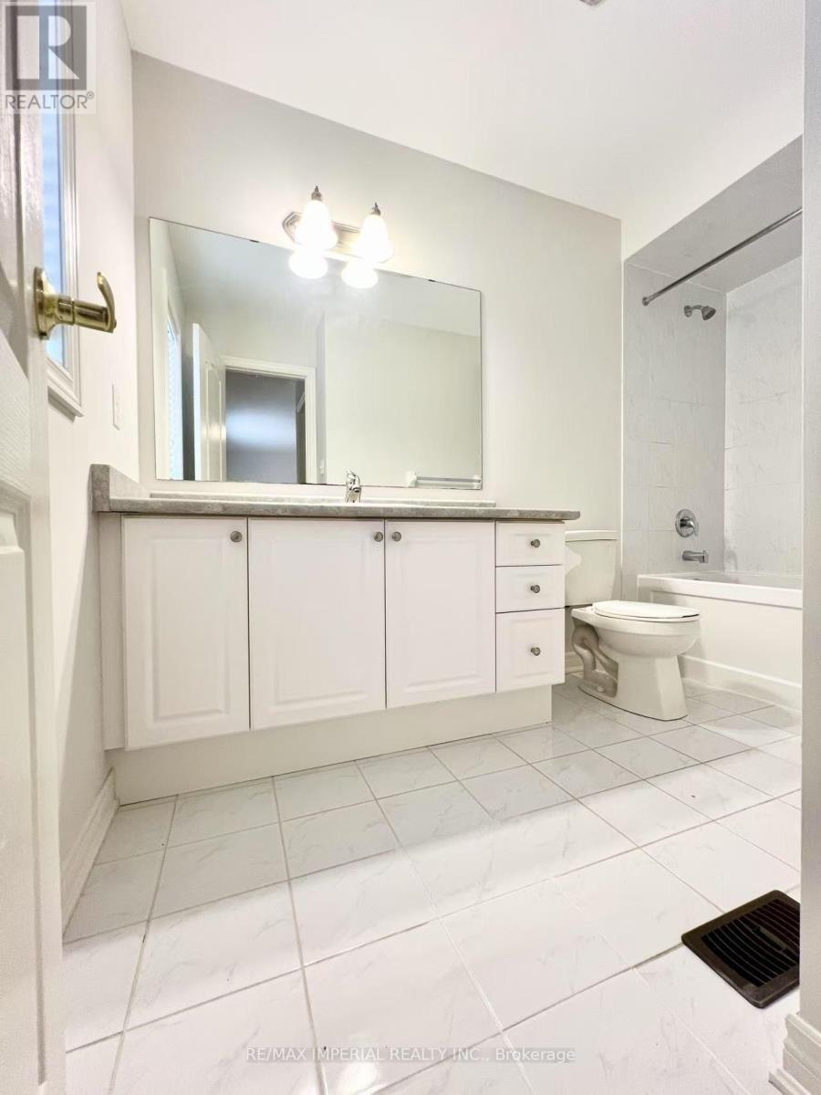 Photo 16 of 1199 Mctavish Drive, Newmarket ON
