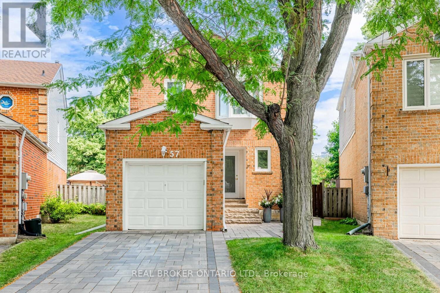 Photo 39 of 57 Glenmanor Way, Vaughan ON