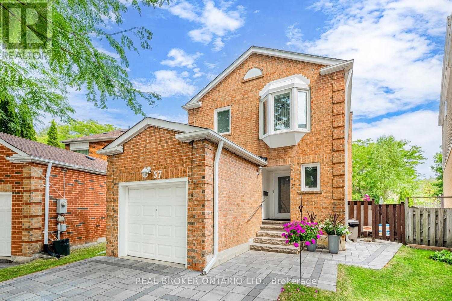 Photo 14 of 57 Glenmanor Way, Vaughan ON