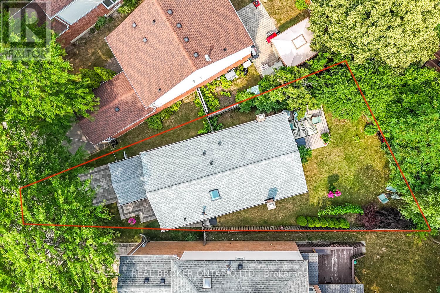 Photo 6 of 57 Glenmanor Way, Vaughan ON