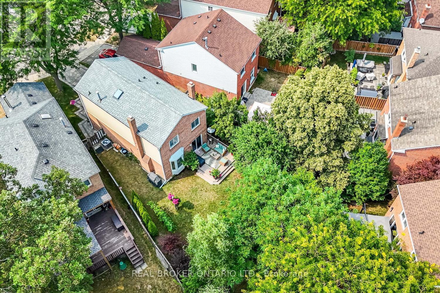Photo 15 of 57 Glenmanor Way, Vaughan ON