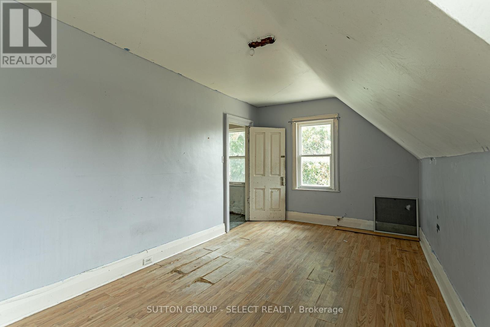 Photo 16 of 1064 Western Road, London North ON