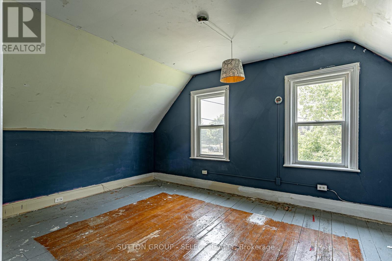 Photo 17 of 1064 Western Road, London North ON